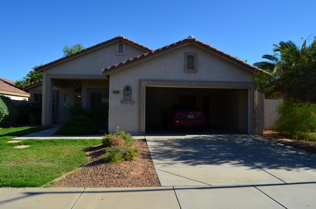 Building Photo - 6773 W Quail Ave