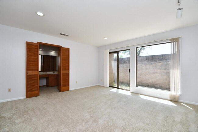 Building Photo - 7718 Moondance Ln
