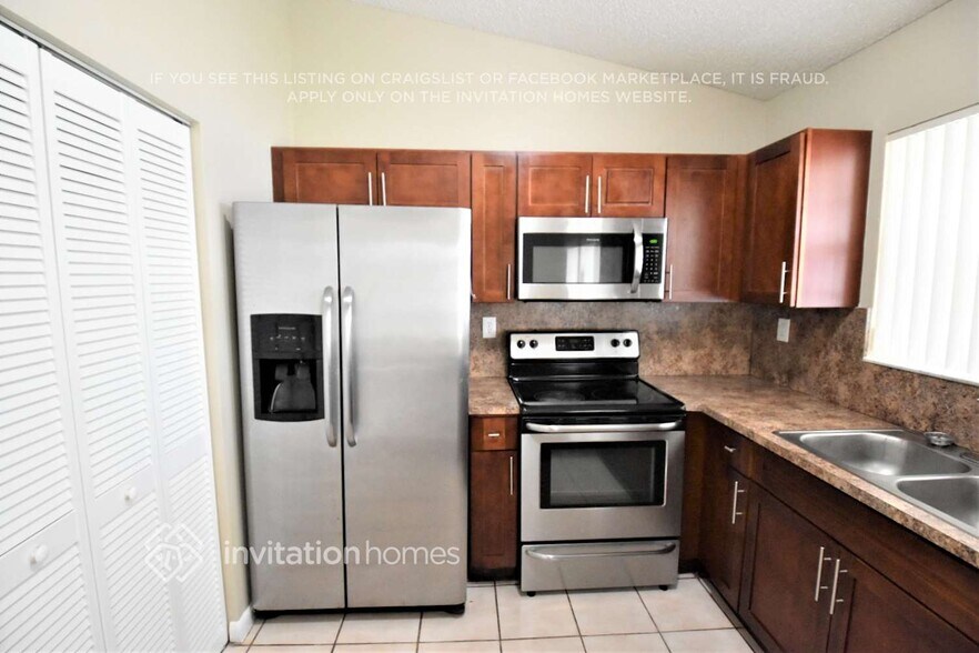 Building Photo - 12978 SW 151st Ln