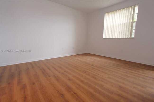 Building Photo - 2881 N Oakland Forest Dr