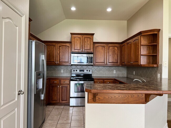 Building Photo - 441 Maggie Cir