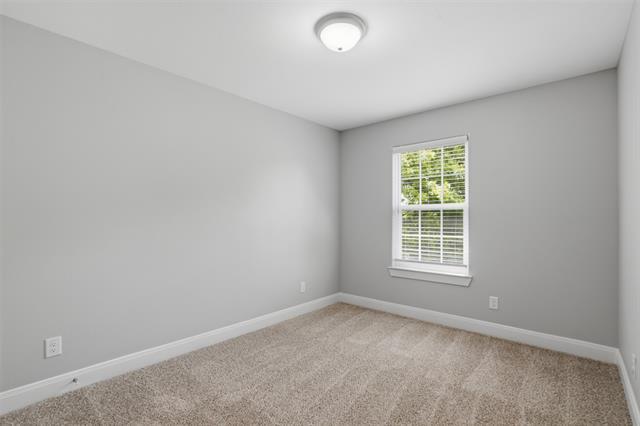 Building Photo - 1022 W Shepherd St