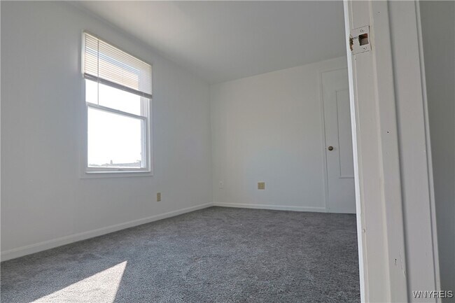 Building Photo - 19 Schuler Ave