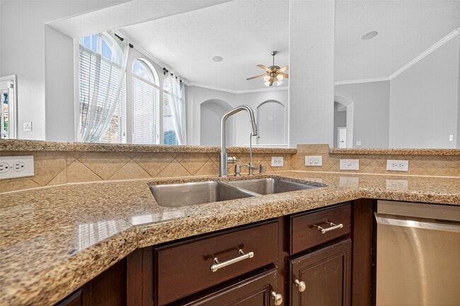 Building Photo - 27210 Sable Oaks Ln