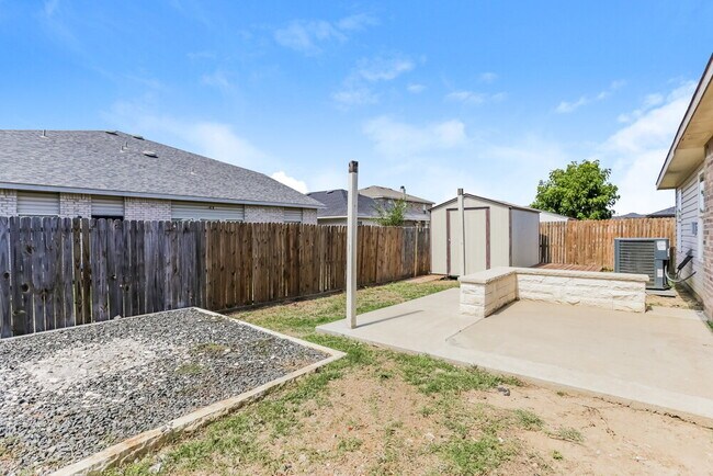 Building Photo - 9104 Old Clydesdale Dr