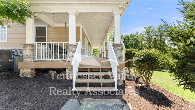 Building Photo - Charming and Private 4-Bedroom, 2.5-Bath H...