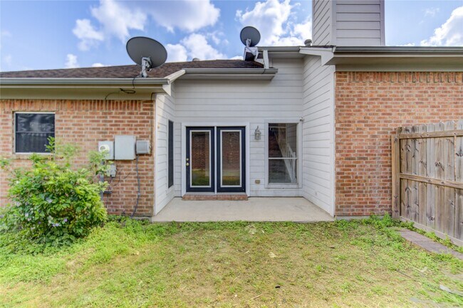 Building Photo - 308 N Ranch House Rd