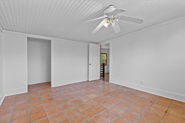 Building Photo - Beautiful Three Bedroom Home on Half Ac...