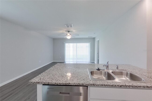 Building Photo - 8700 SW 43rd Ter