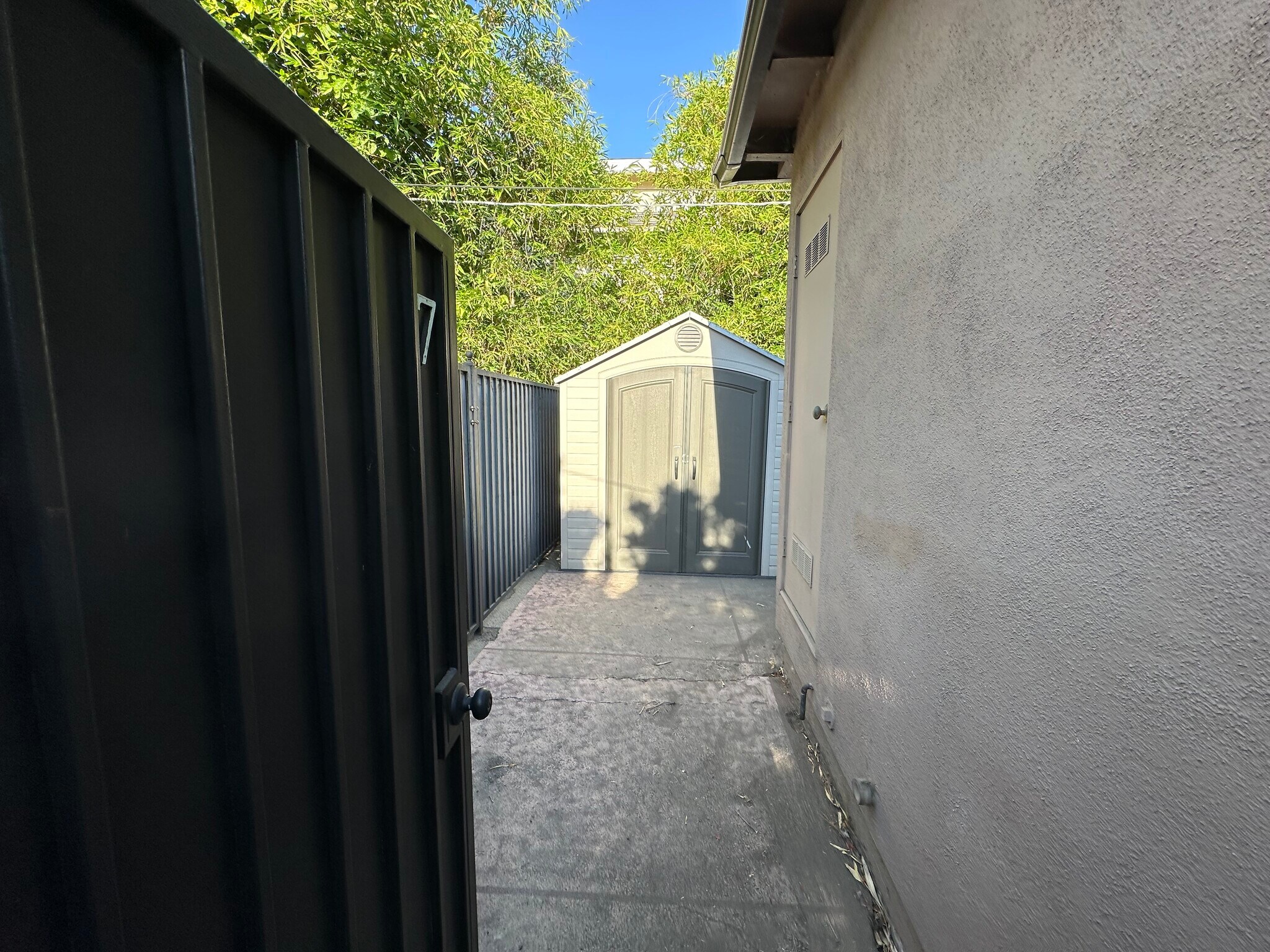 Private back area entrance - 10807 Huston St