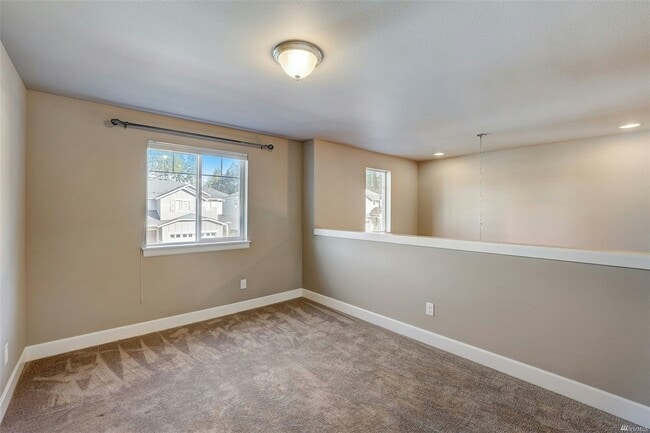 Building Photo - 4240 Overlook Ct