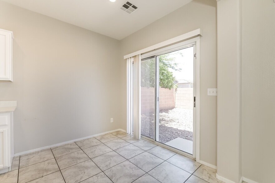 Building Photo - 698 Blooming Sage Ct