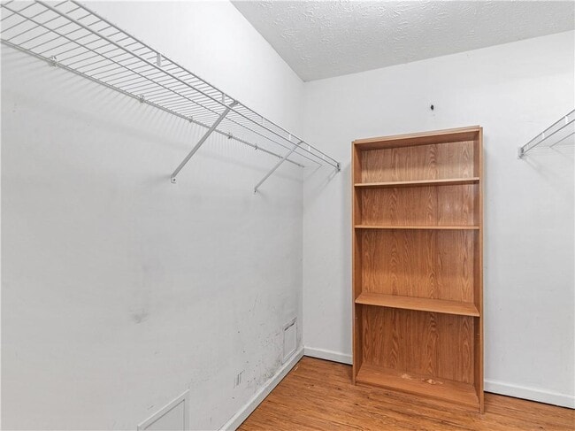 Building Photo - 108 Greenleaf Dr