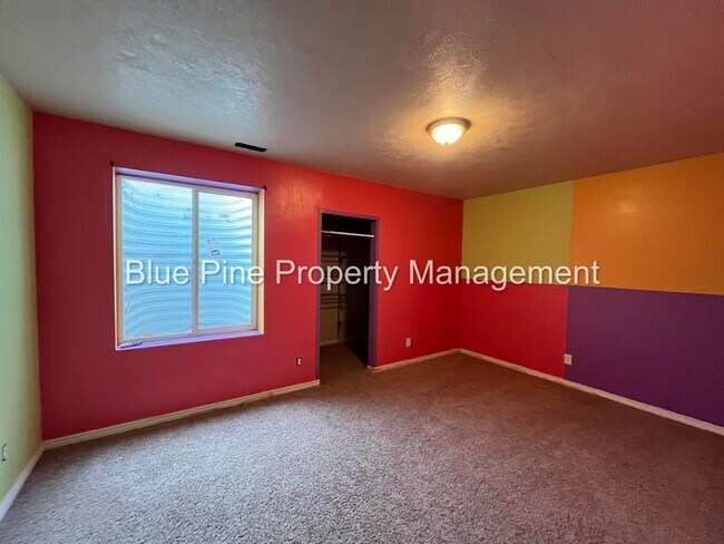 Building Photo - 6192 Pheasant Dr