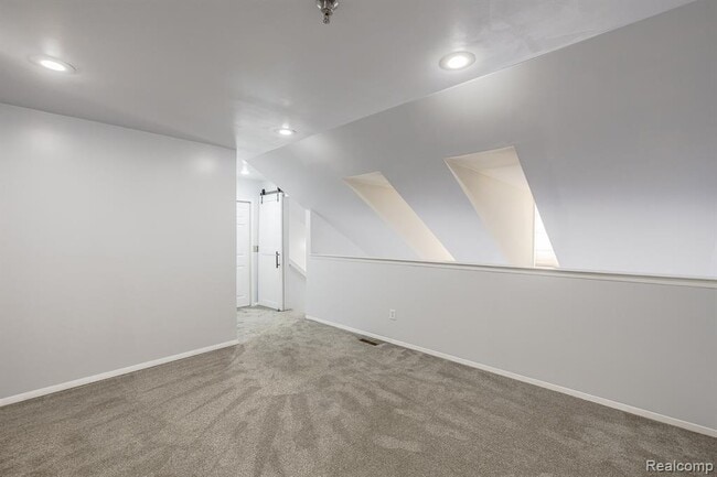 Building Photo - 116 Saber Way