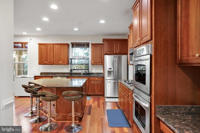 Building Photo - 3037 Moore Ln