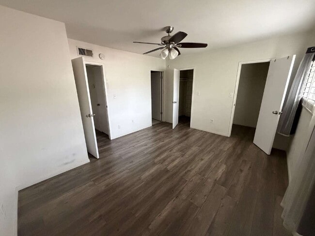 Building Photo - Spacious Two-Story Townhome with Remodeled Bathrooms, Private Patio & Community Pool