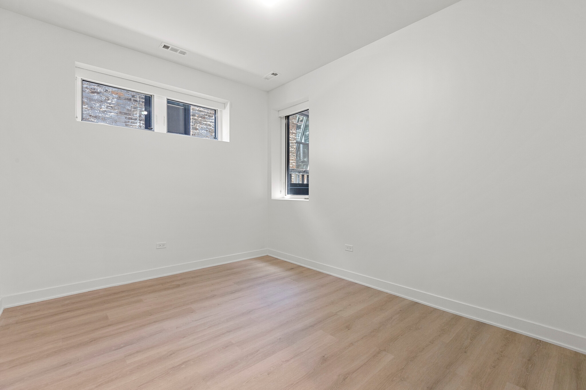 Building Photo - 1801 W Grand Ave