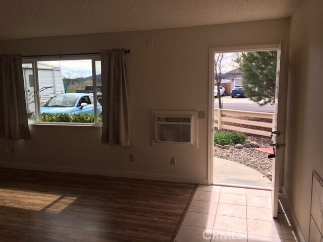 Building Photo - 18745 Magnolia Ct