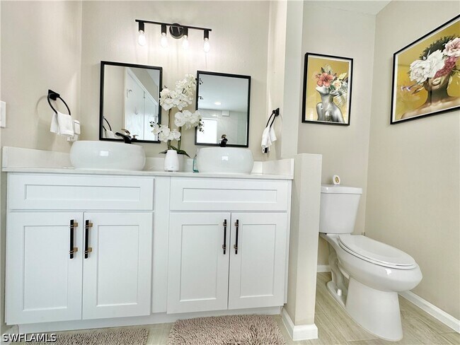 Building Photo - 3639 Kent Dr