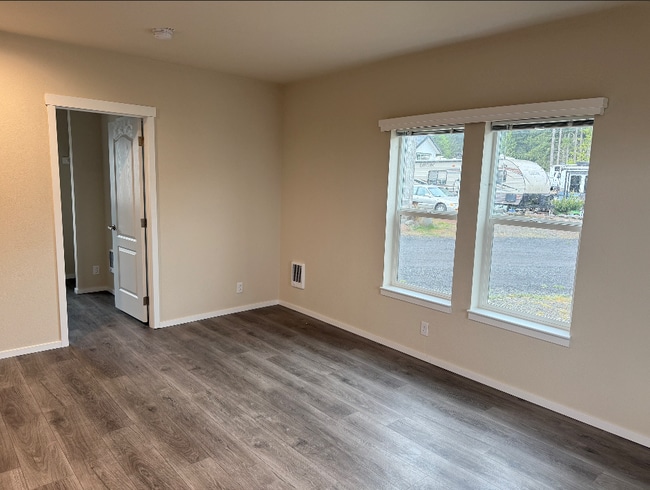Building Photo - Island View Rv LLC
