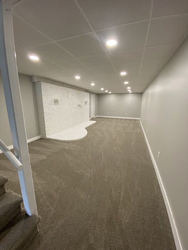Building Photo - 1301 Hollins Rd