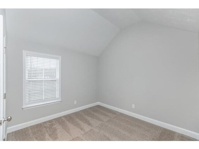 Building Photo - 210 Palisade Rdg