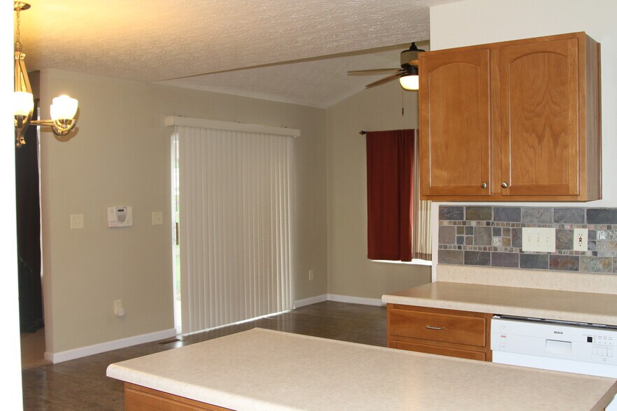 sun room - 9168 Belvedere Ct