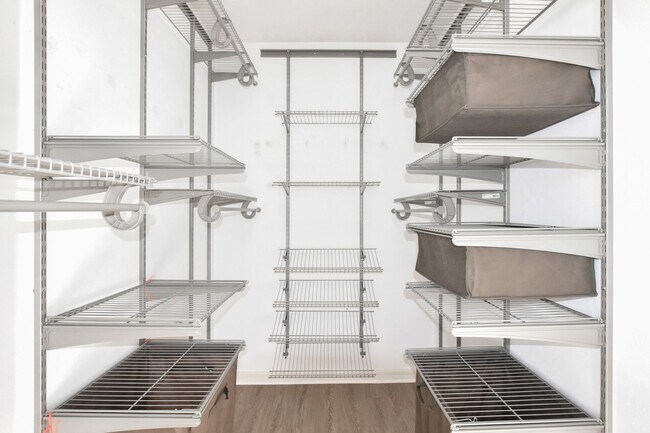 Building Photo - 9892 SW 95th Pl