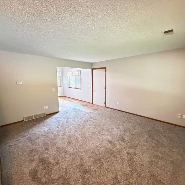 Building Photo - Two Bedroom with Washer/Dryer hook ups!