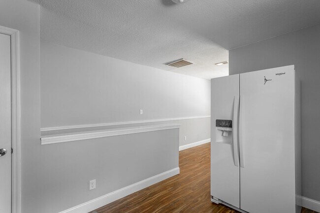 Building Photo - 6303 Walden Ave