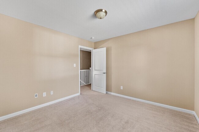 Building Photo - 261 Crown Heights Way