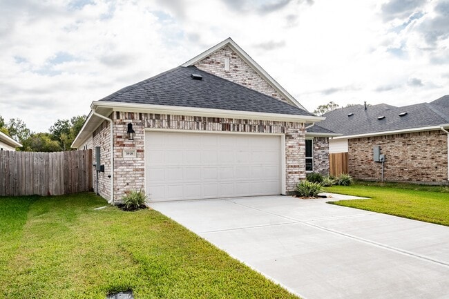 Building Photo - 3918 Sugardale St