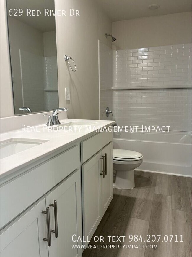 Building Photo - 629 Red River Dr