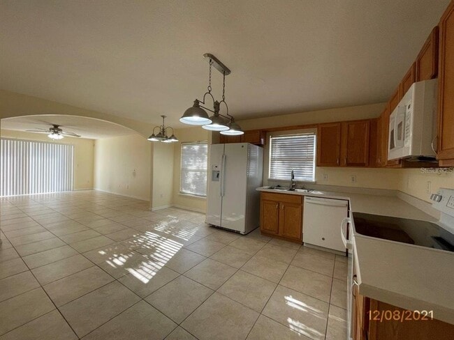 Building Photo - 551 Farmingham Ct