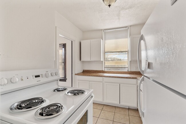 Building Photo - 1 Bedroom Affordable Housing Apartment