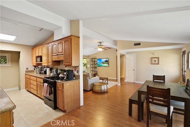 Building Photo - 526 N Emerald Dr