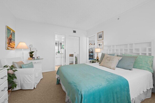 Building Photo - 3101 S Ocean Blvd