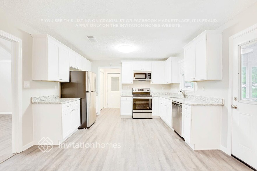 Building Photo - 4453 Vernon St NW