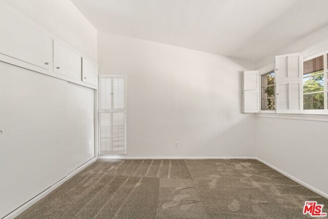 Building Photo - 5824 Laramie Ave