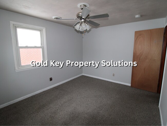 Building Photo - 3 Bedroom 1 Bath Brick Ranch Home w/ Fenced Backyard (SECTION 8 APPROVED)