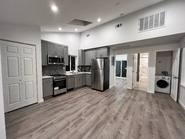 Building Photo - 3620 Dunsmuir Cir