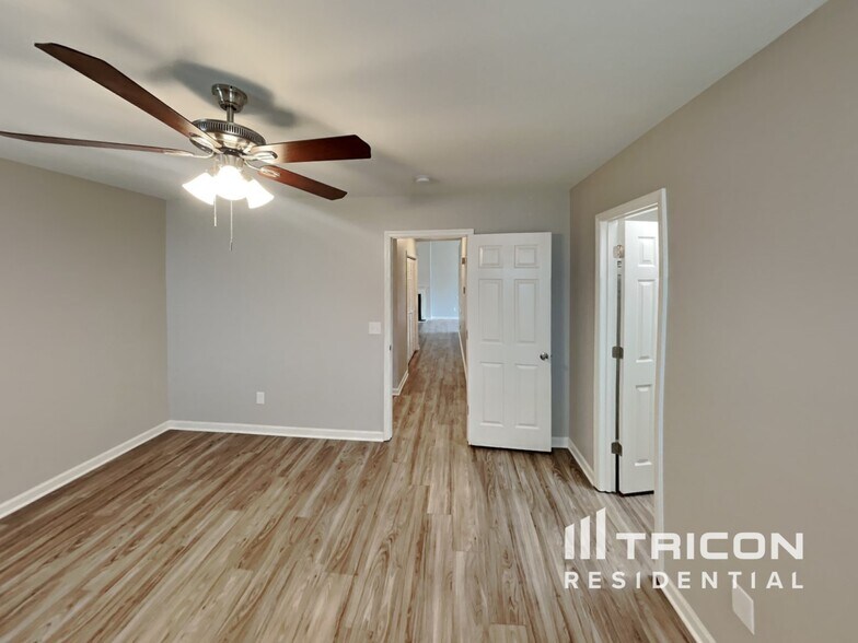 Building Photo - 1447 Bromwich Dr