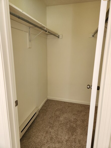 Building Photo - 4949 Catherine Ct