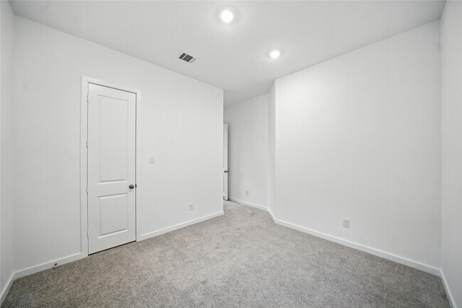 Building Photo - 31218 Anna Mdws Dr