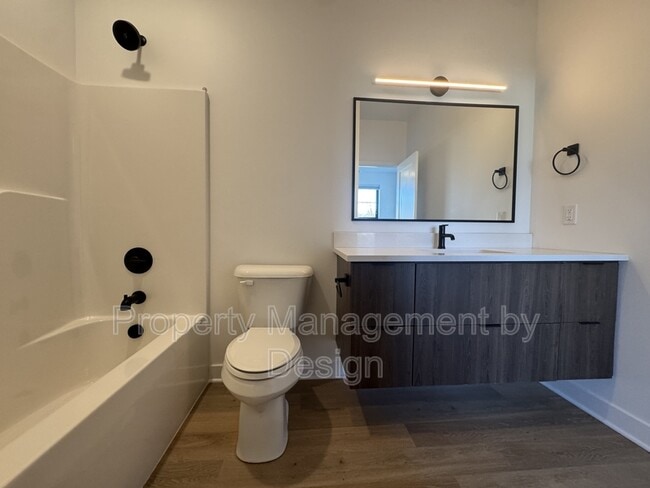 Building Photo - 1367 Keosauqua Way