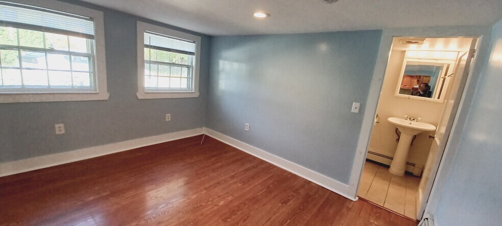Building Photo - 2729 Cranberry Hwy