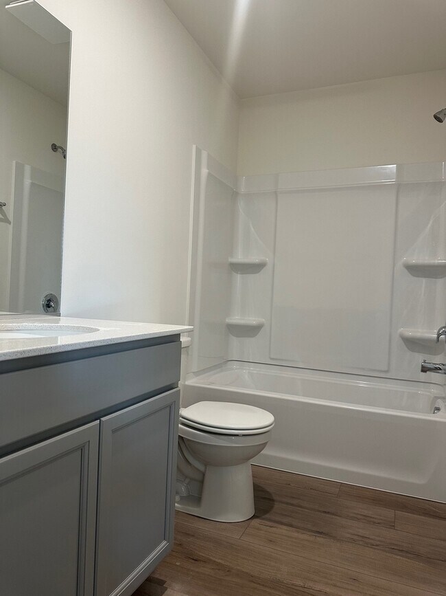 Building Photo - 5924 Hawkweed Dr