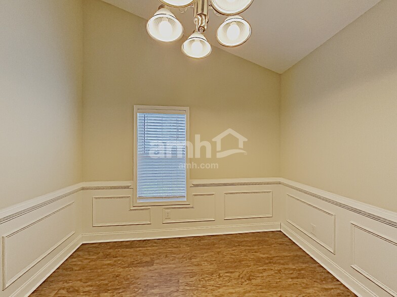 Building Photo - 107 Oscar Ct