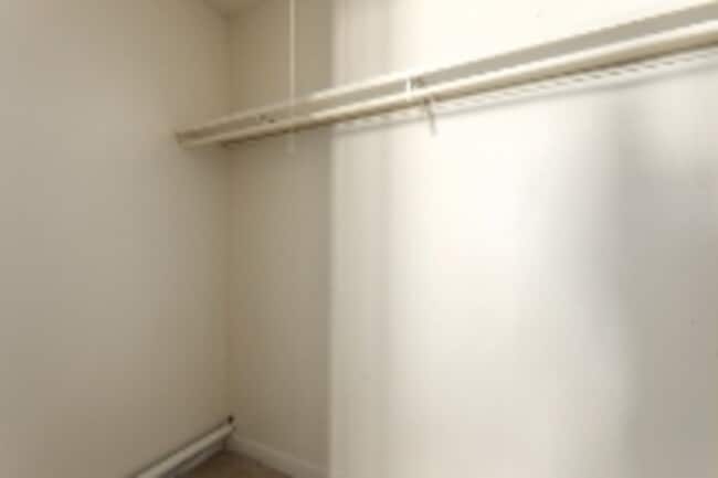 Building Photo - 435 W 87 Pl